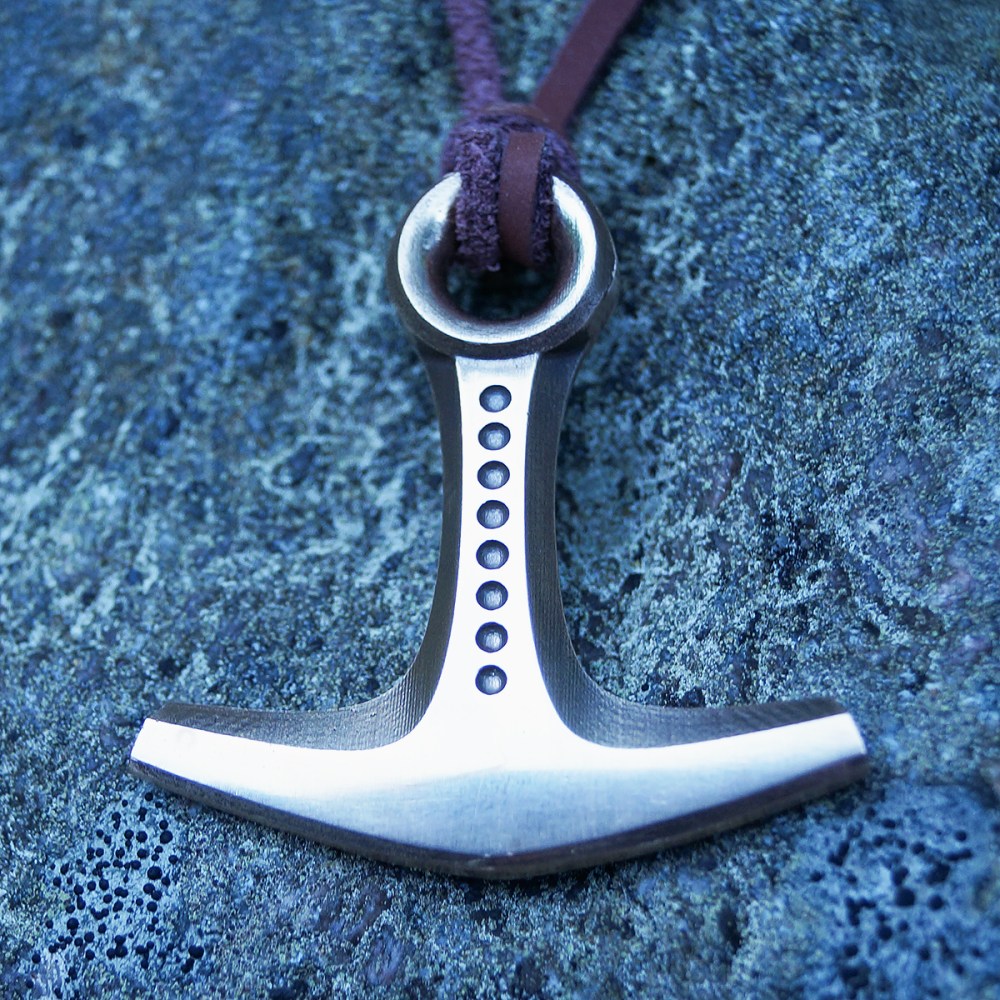 Ukonkirves, pronssi.